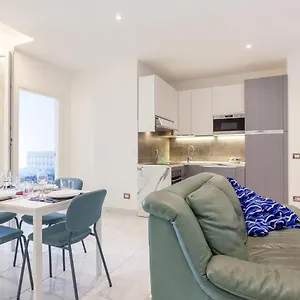 Seaside Flat With Swimming Pool And Private Parking Apartment Calambrone